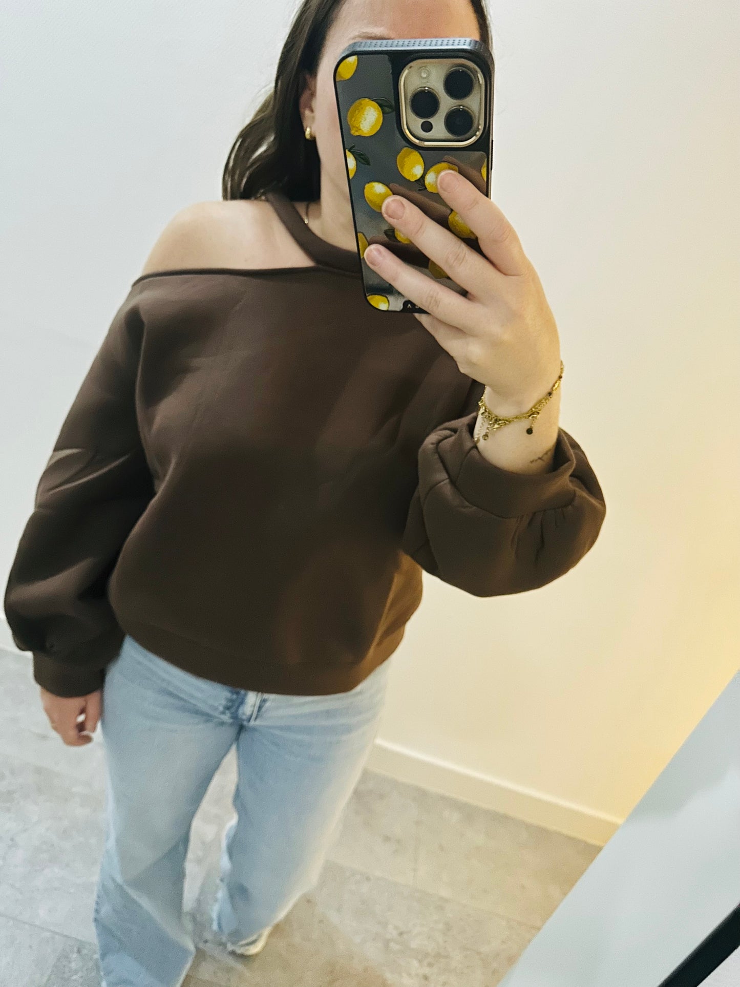 Half shoulder trui