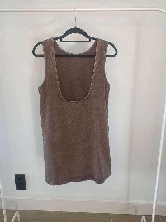 Choco kleedje met open rug