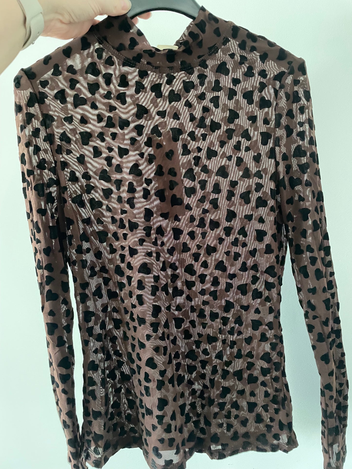 Bruin doorschijnende top