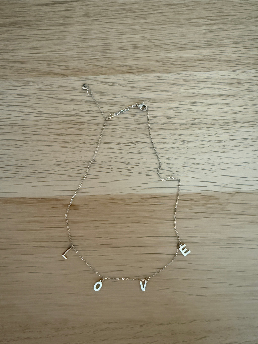 Ketting L O V E