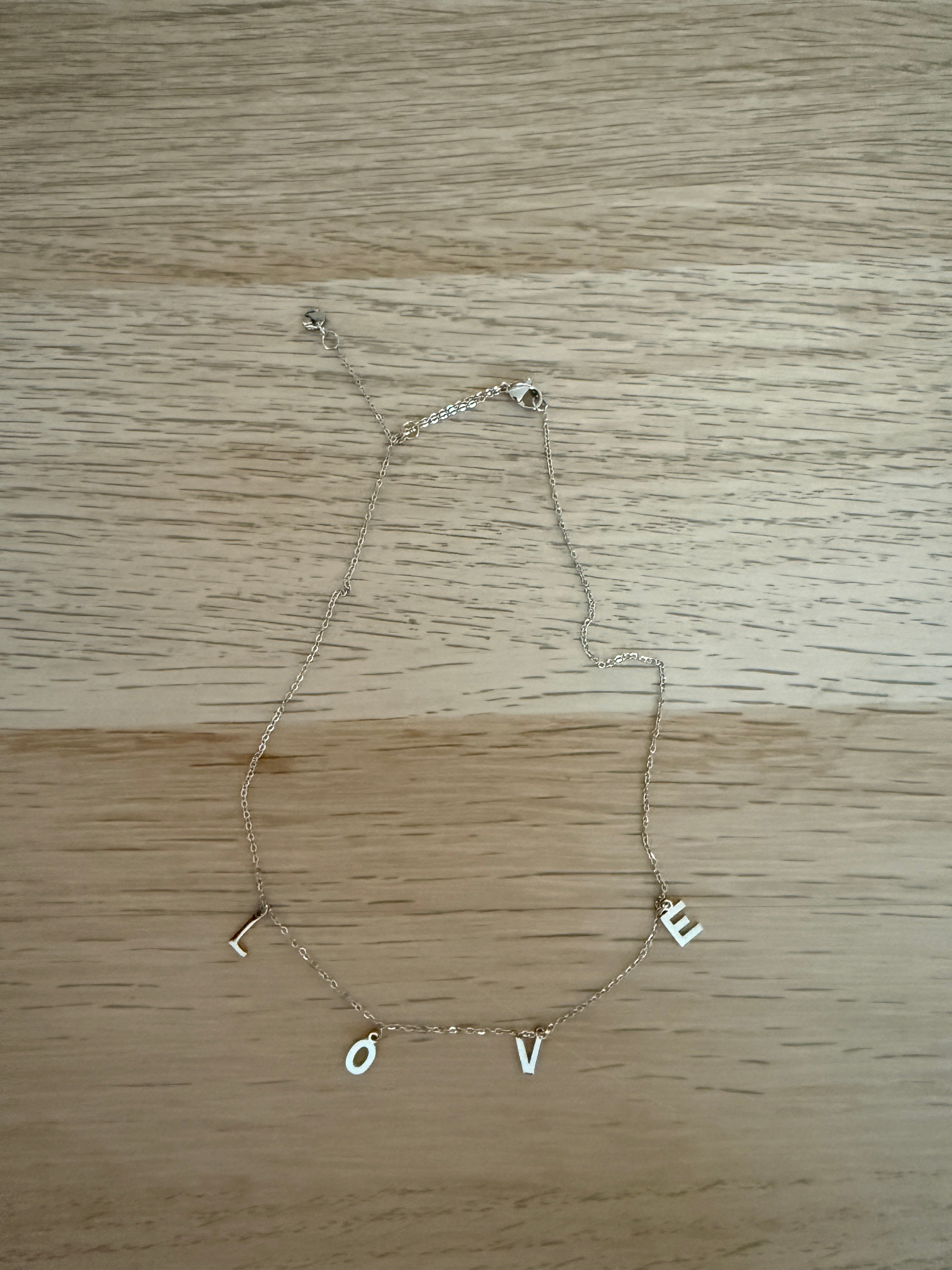 Ketting L O V E
