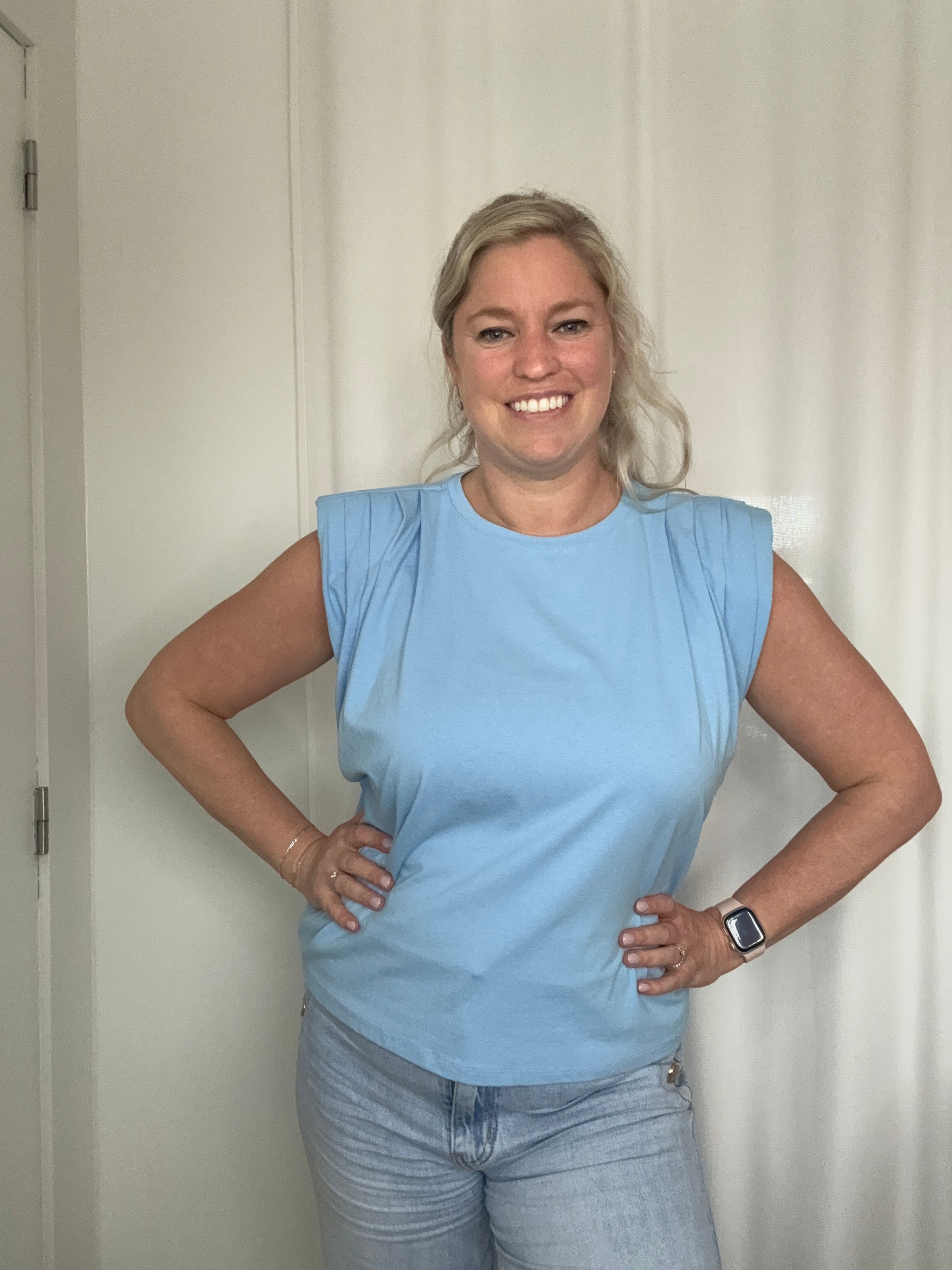 Shirtje met brede schouders - TU (valt los kan tot 44)