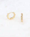 Goudkleurige oorbellen hoops