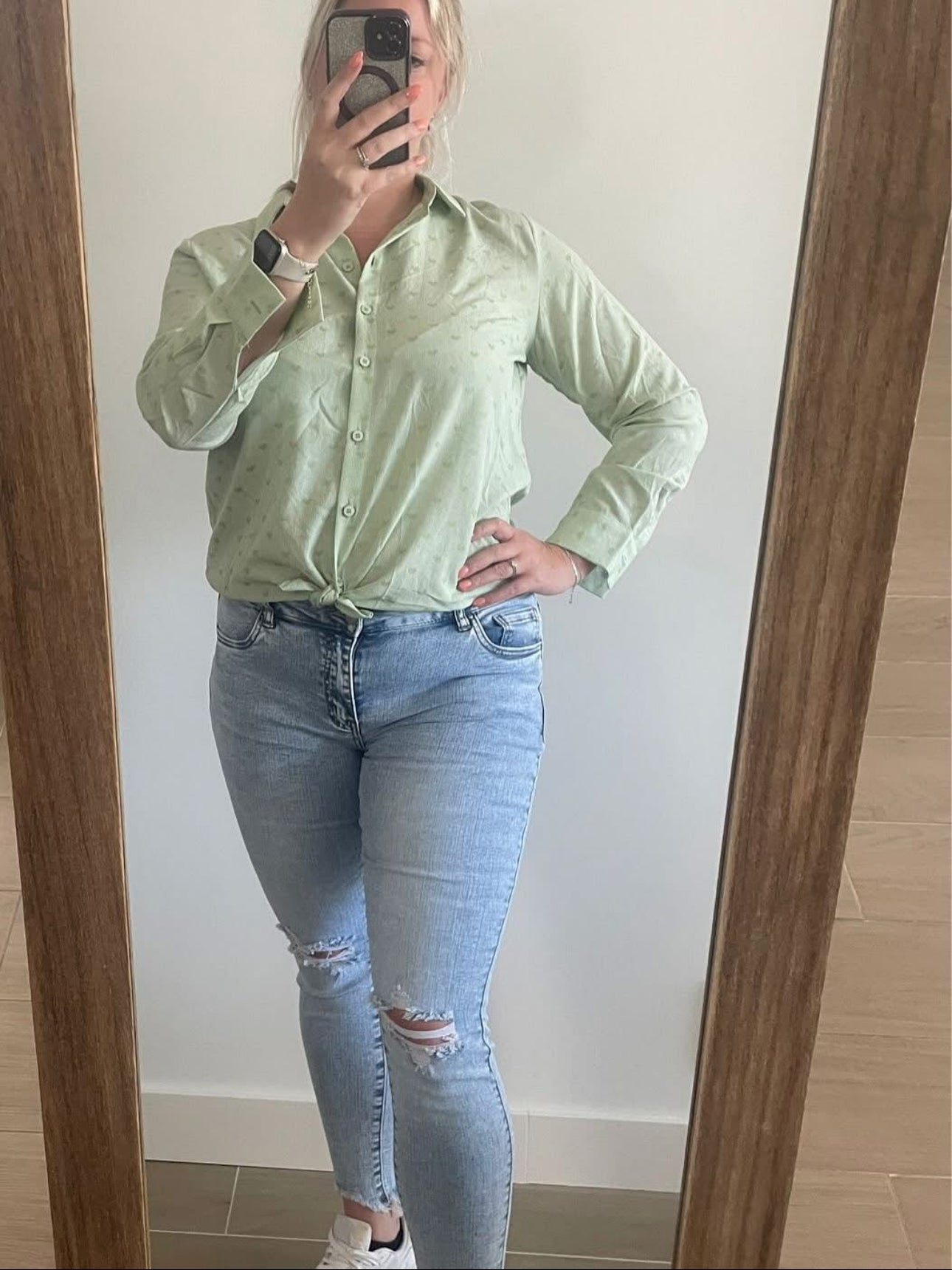 Groen hemdje met hartjes