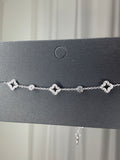 Zilverkleurige armband diamantjes