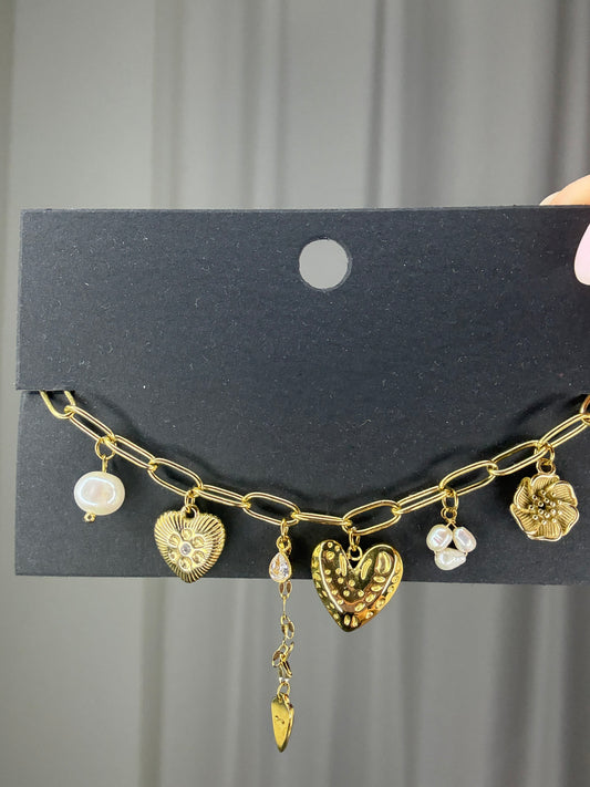 Goudkleurige armband hart