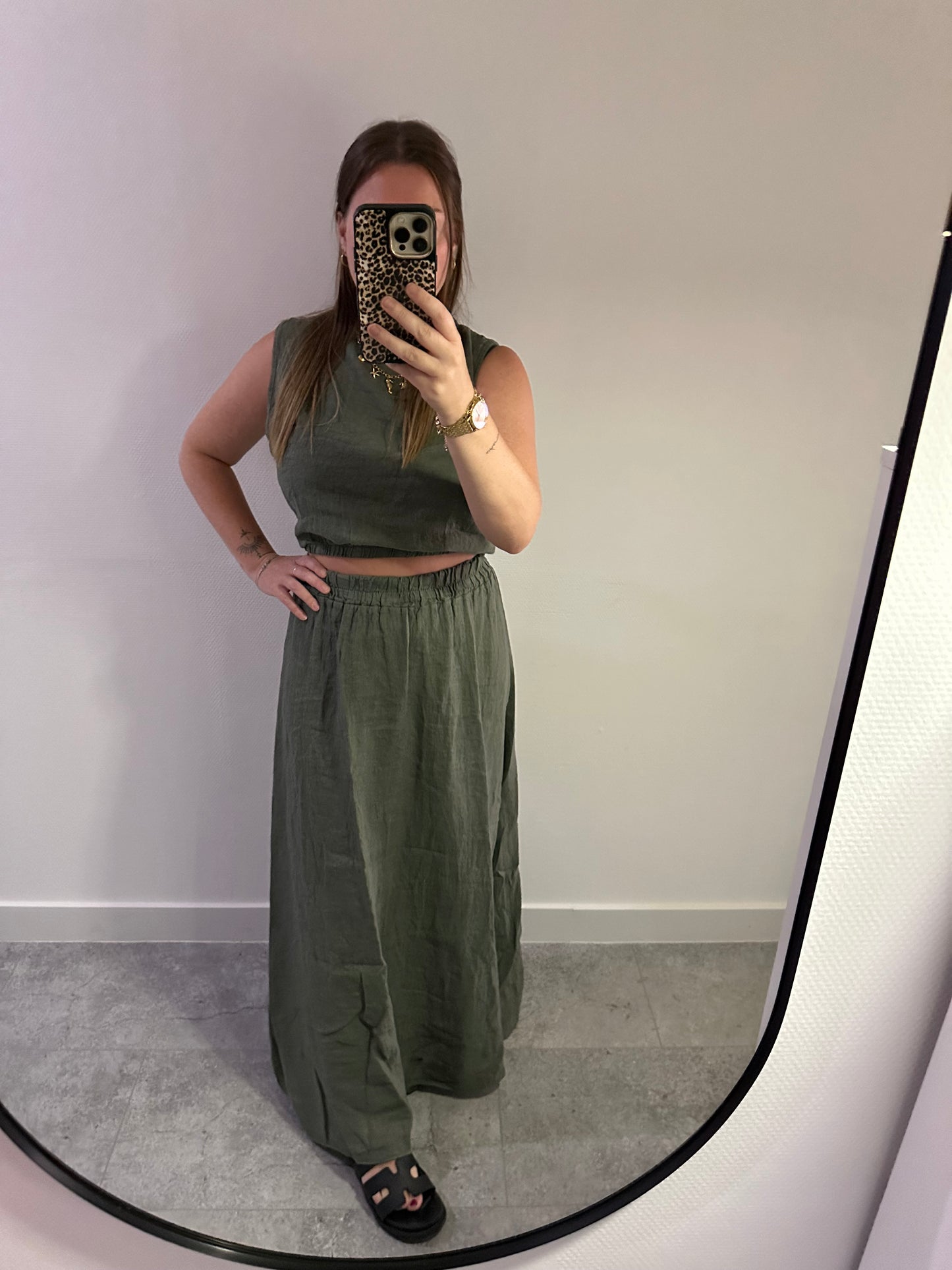 Kaki set (top en lange rok)