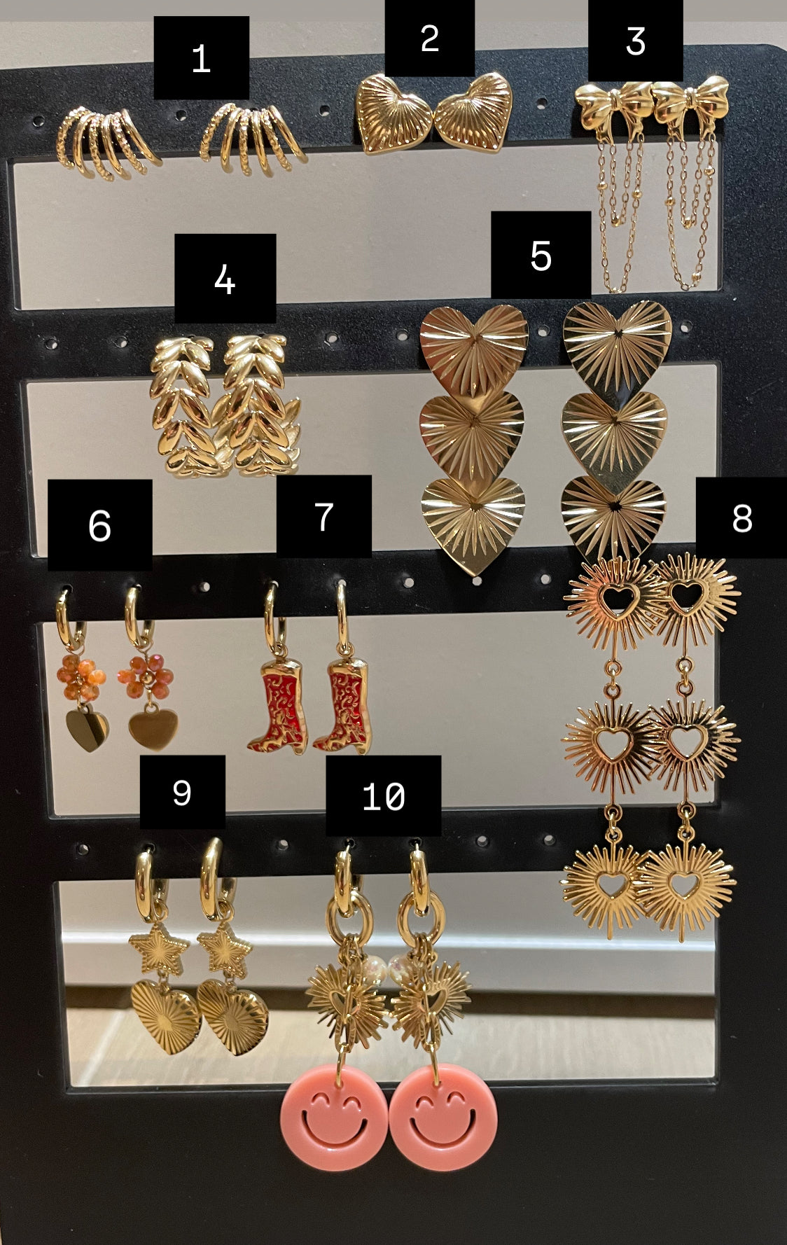 Oorbellen €15 per paar