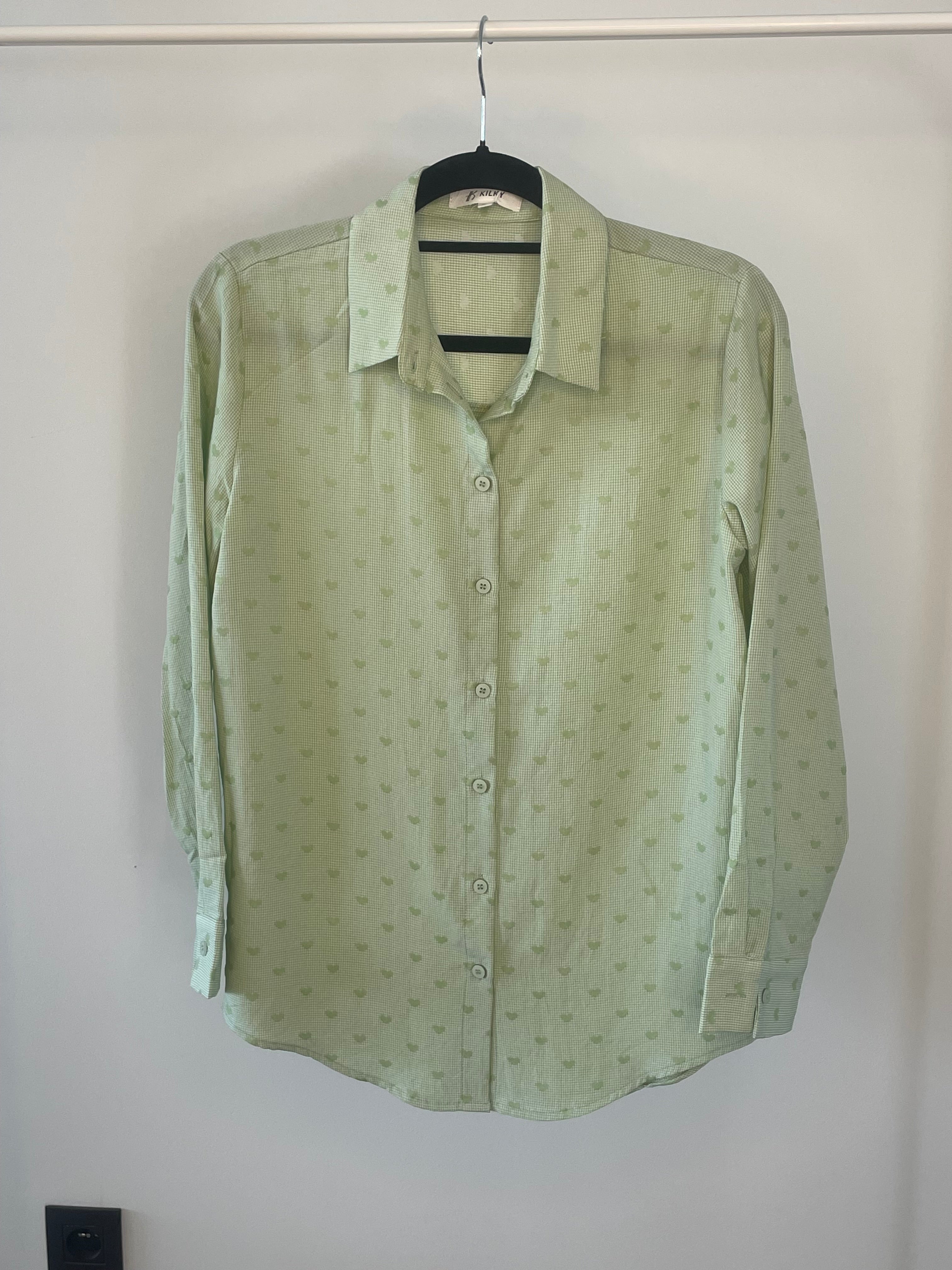 Groen hemdje met hartjes