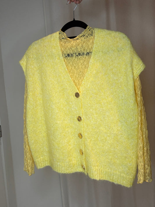 Gele pull met ingewerkte longsleeve - TU