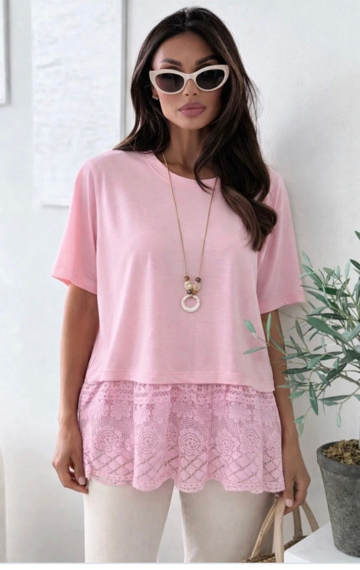 Shirtje met lace onderaan - TU